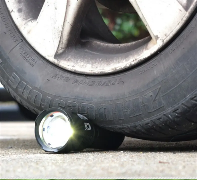Linterna LED T6 con Zoom pequeño 5 Modos 15000 Lm Aluminio